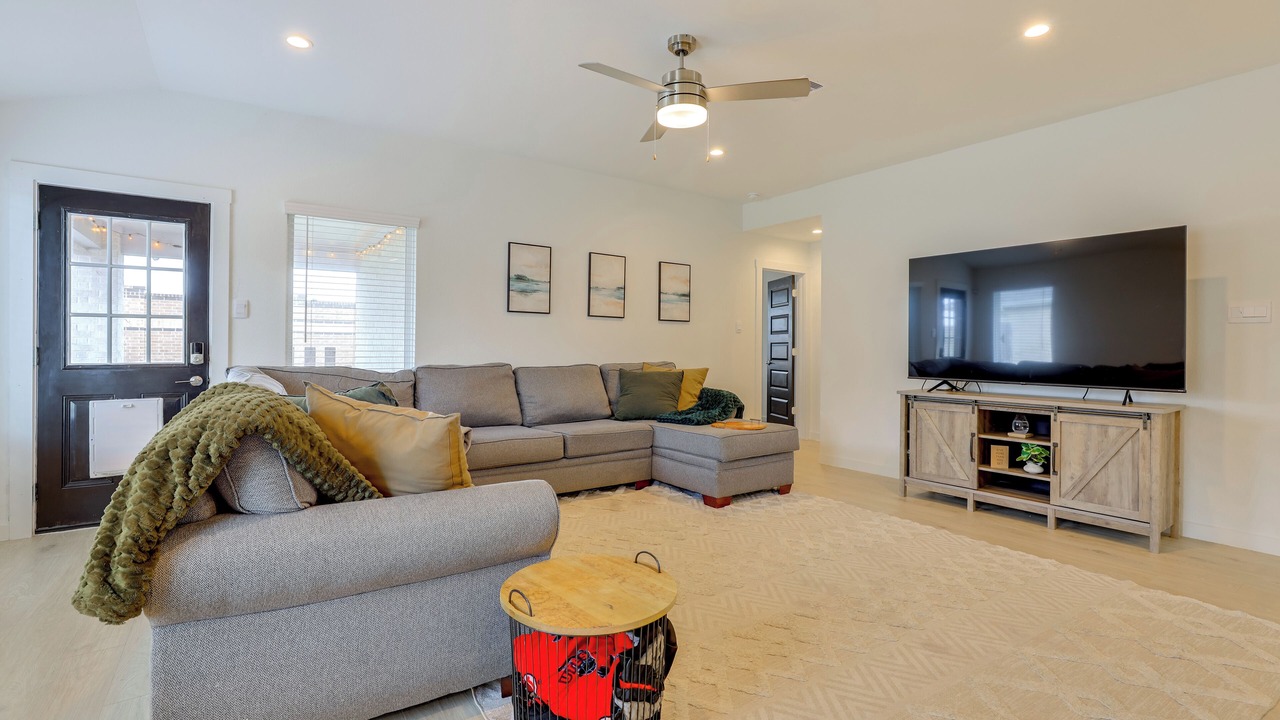 Photo of Livingroom in Barker
