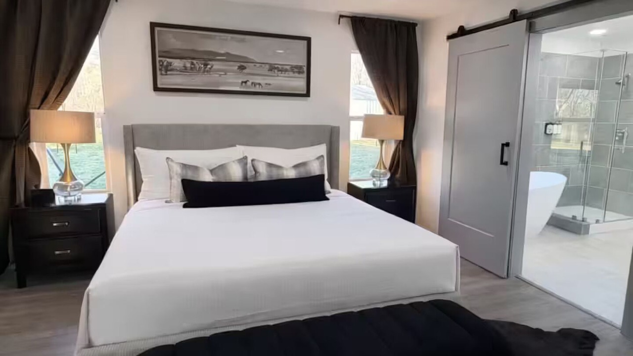Photo of Bedroom in Brookshire