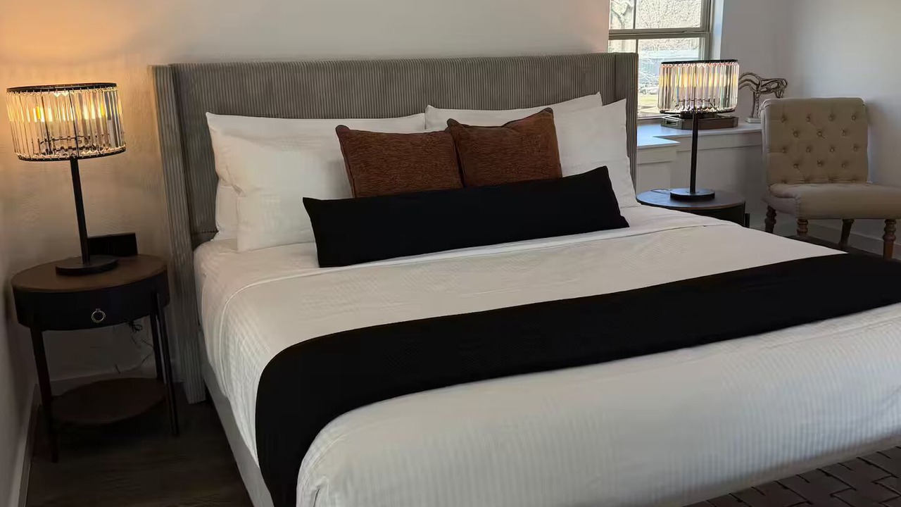 Photo of Bedroom in Brookshire