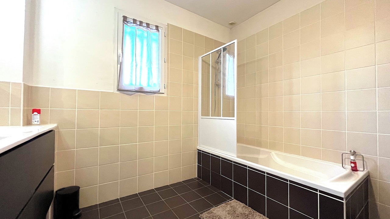 Photo of Bathroom in Saint-Paul-en-Foret
