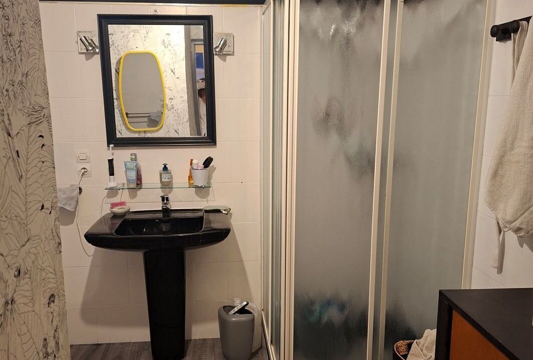 Photo of Bathroom in Hyenville