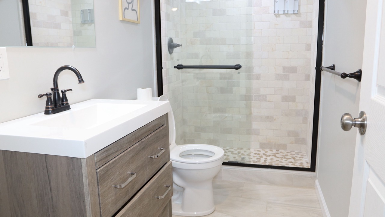 Photo of Bathroom in Cedar Grove