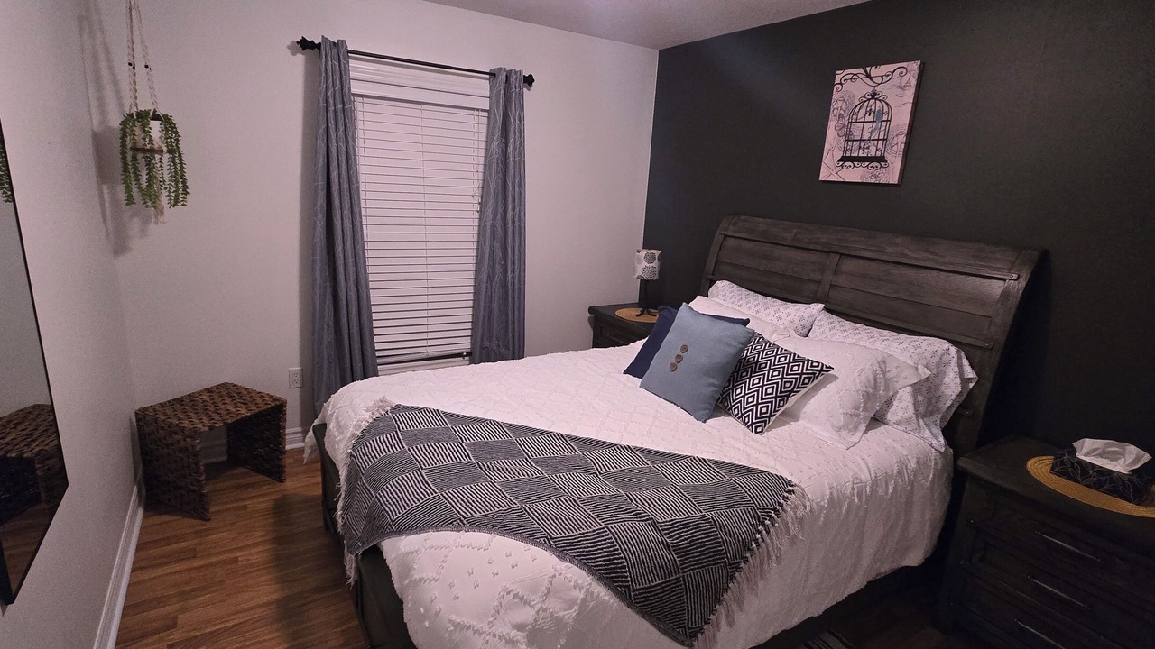 Photo of Bedroom in Mapleton