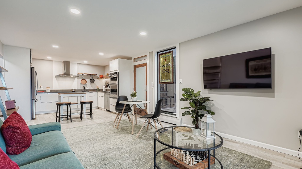 Photo of Livingroom in Lakewood