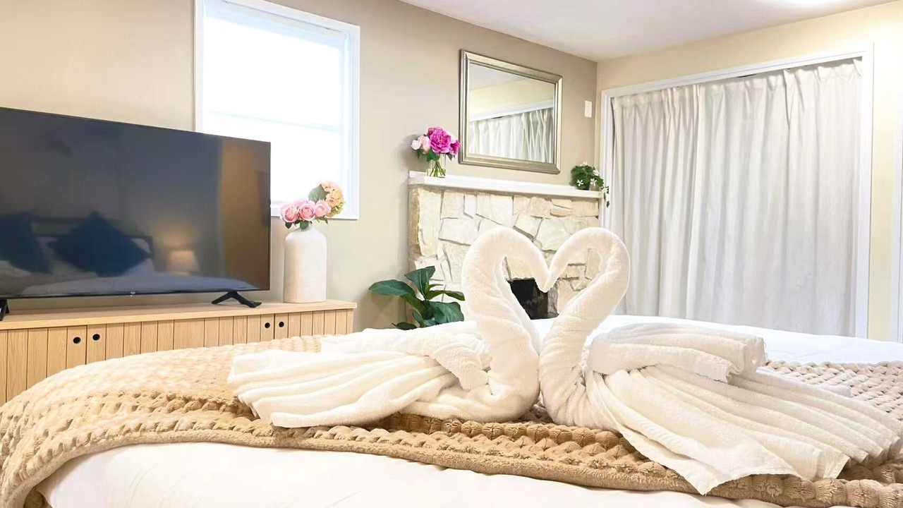 Photo of Bedroom in Maple Heights-Lake Desire