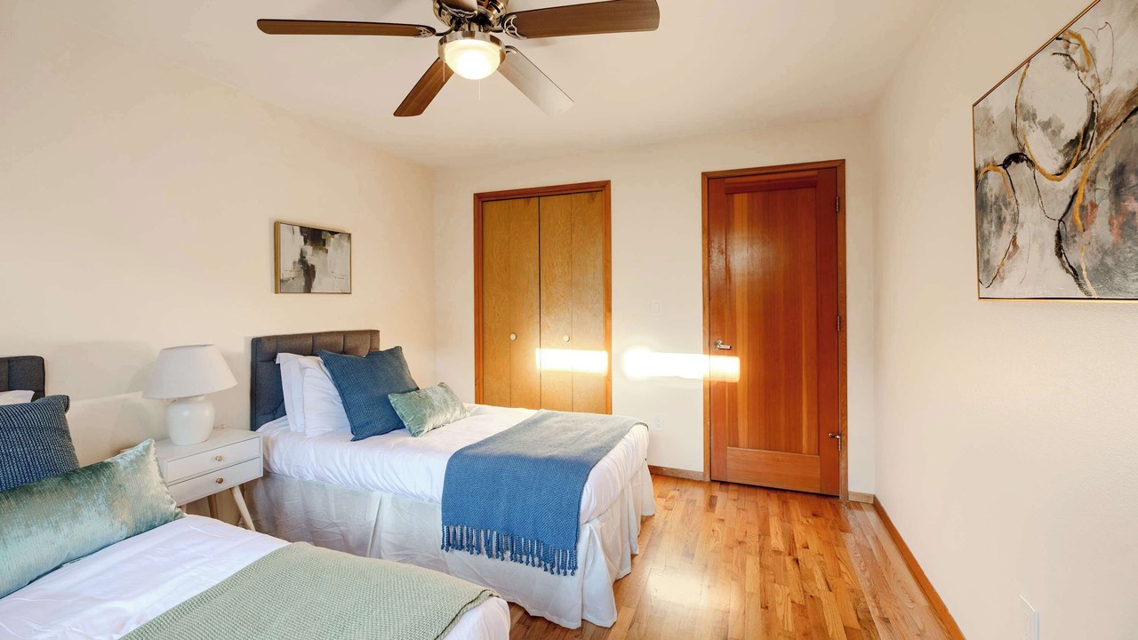 Photo of Bedroom in Maple Heights-Lake Desire