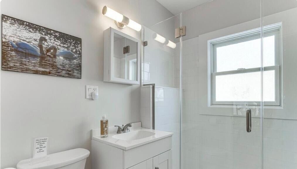Photo of Bathroom in Pipes Cove