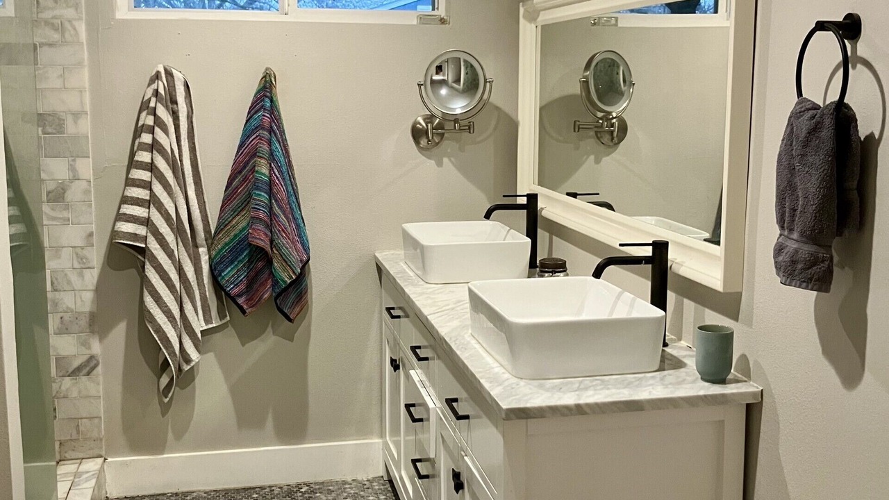 Photo of Bathroom in University Hills and Windsor Park