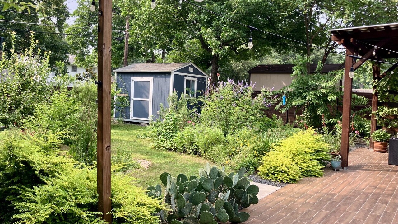 Photo of Outdoor in University Hills and Windsor Park