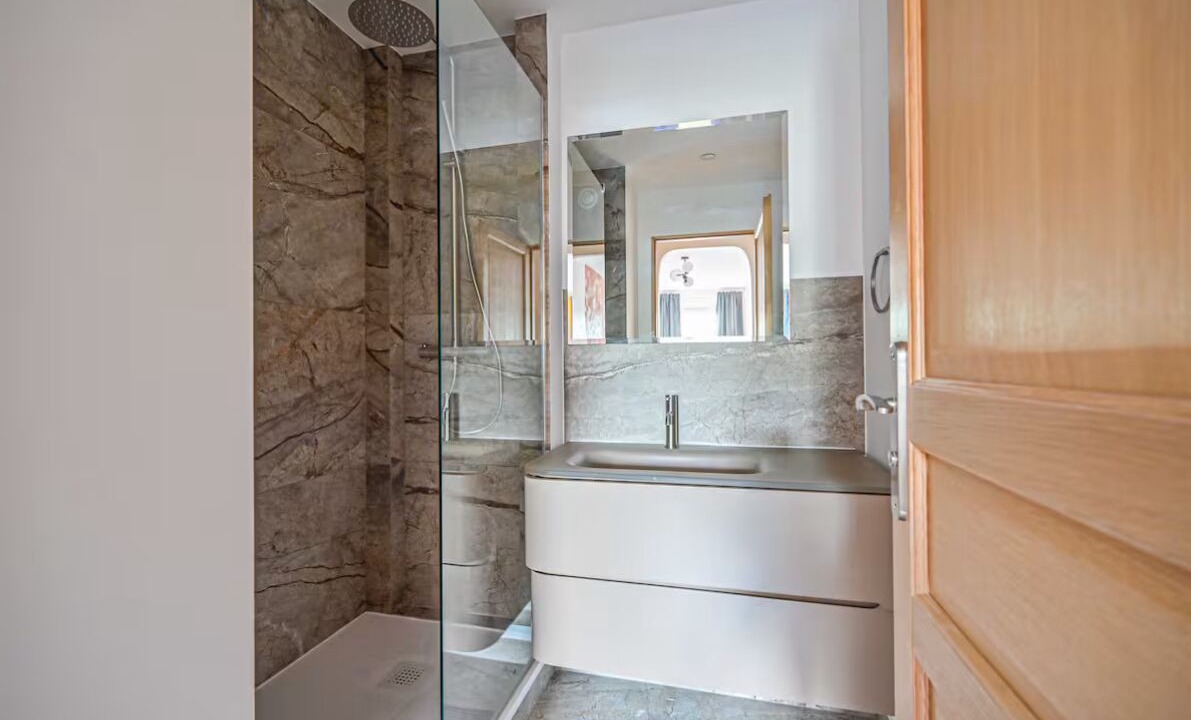 Photo of Bathroom in Bagnolet