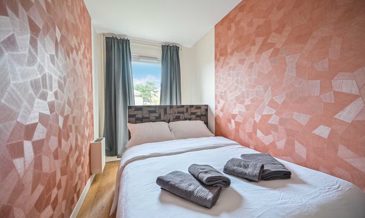 Photo of Bedroom in Bagnolet