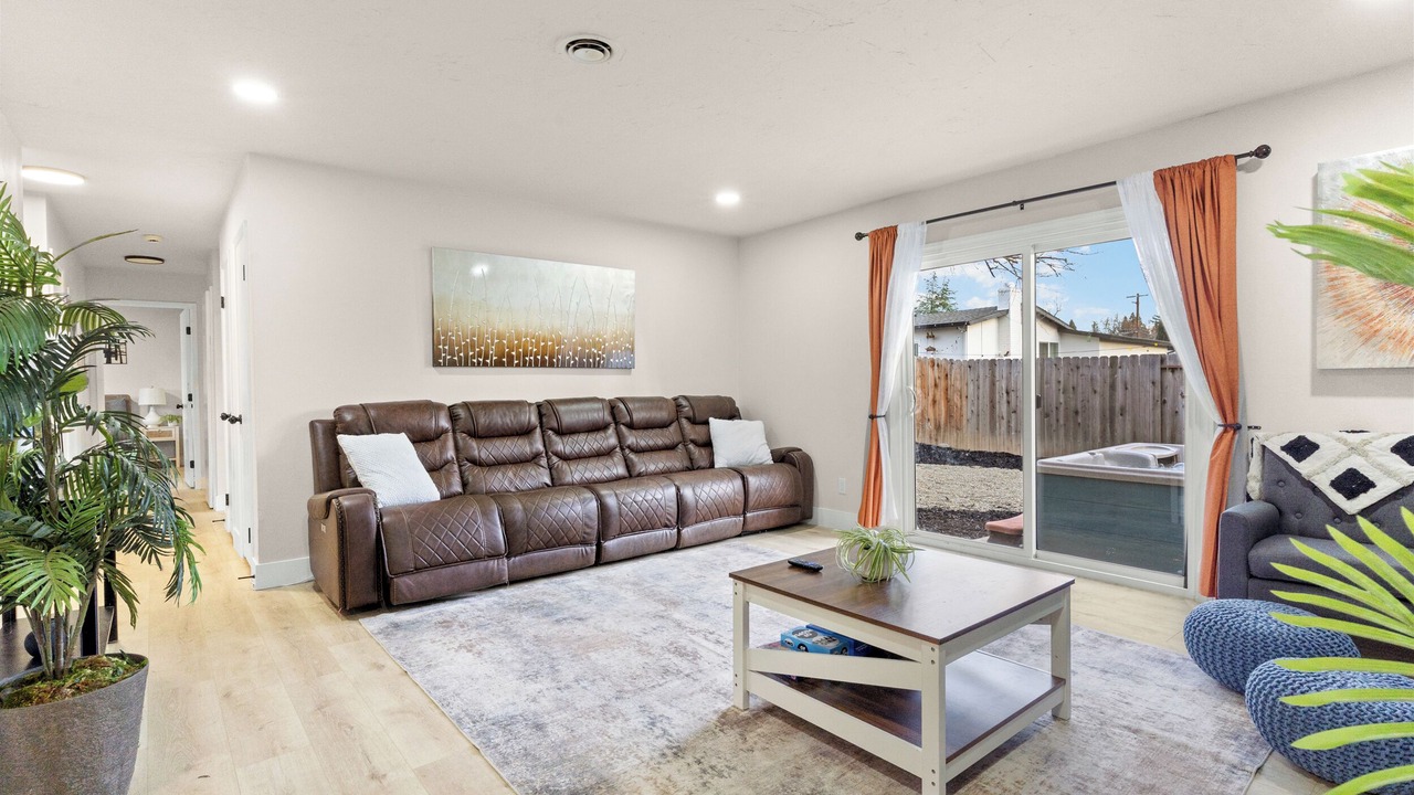 Photo of Livingroom in Roseville
