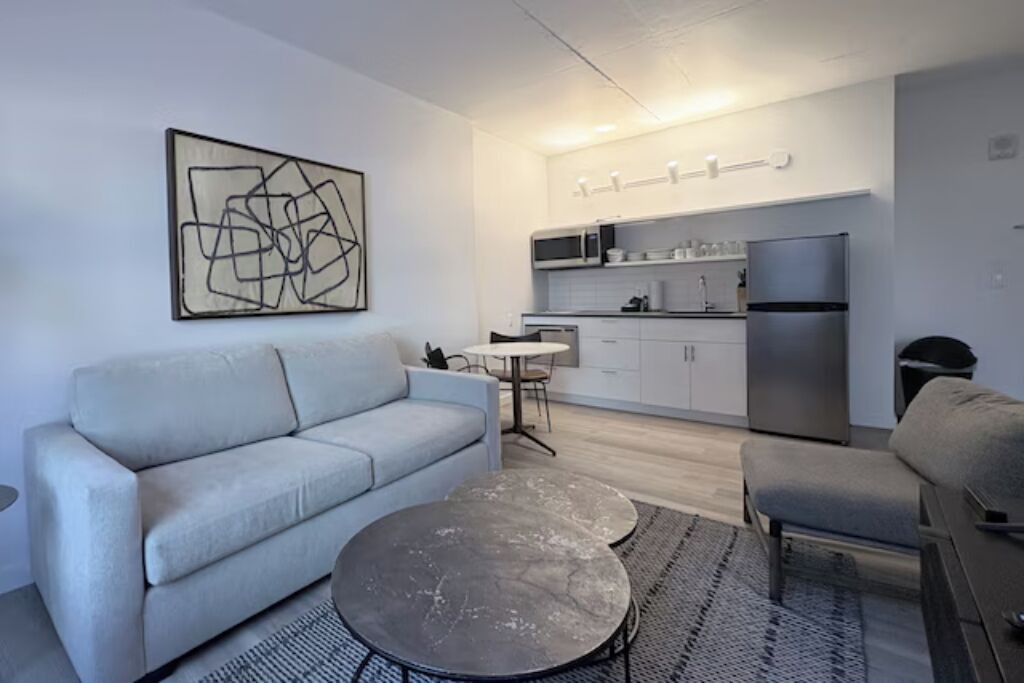 Photo of Livingroom in Hunters Point