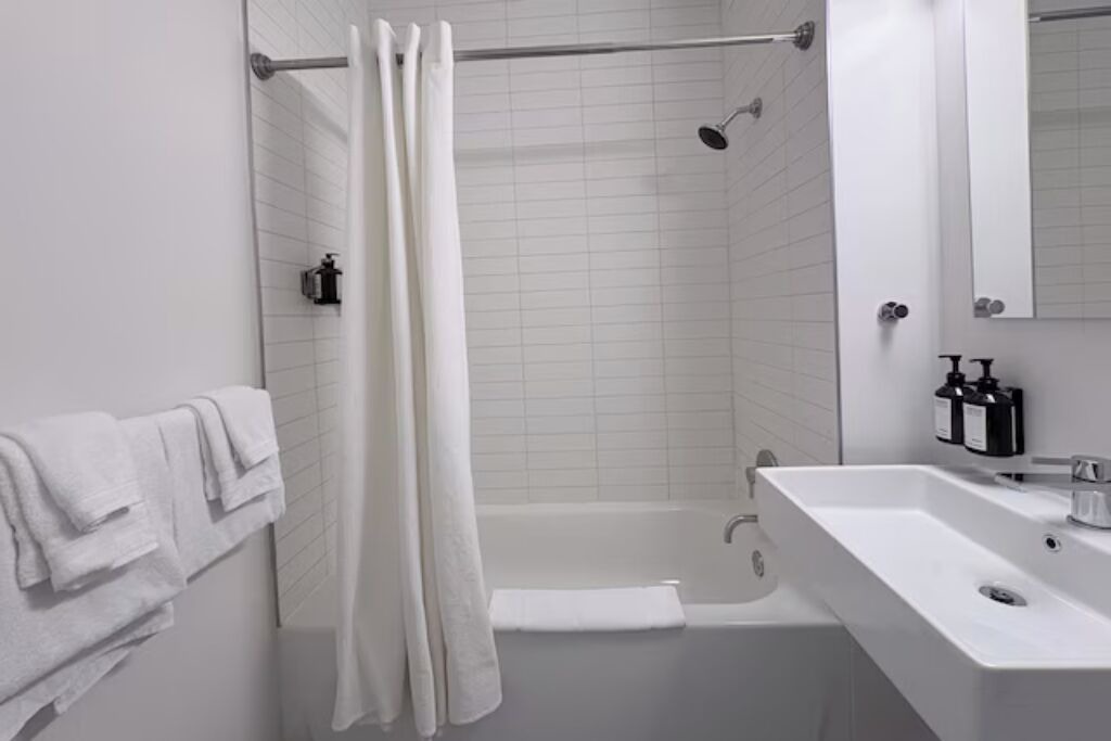 Photo of Bathroom in Hunters Point