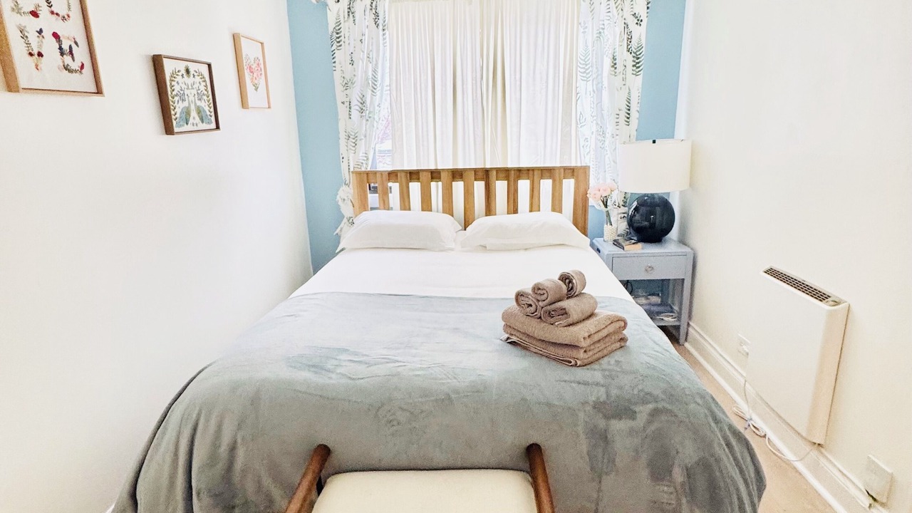 Photo of Bedroom in Sheffield Neighbors