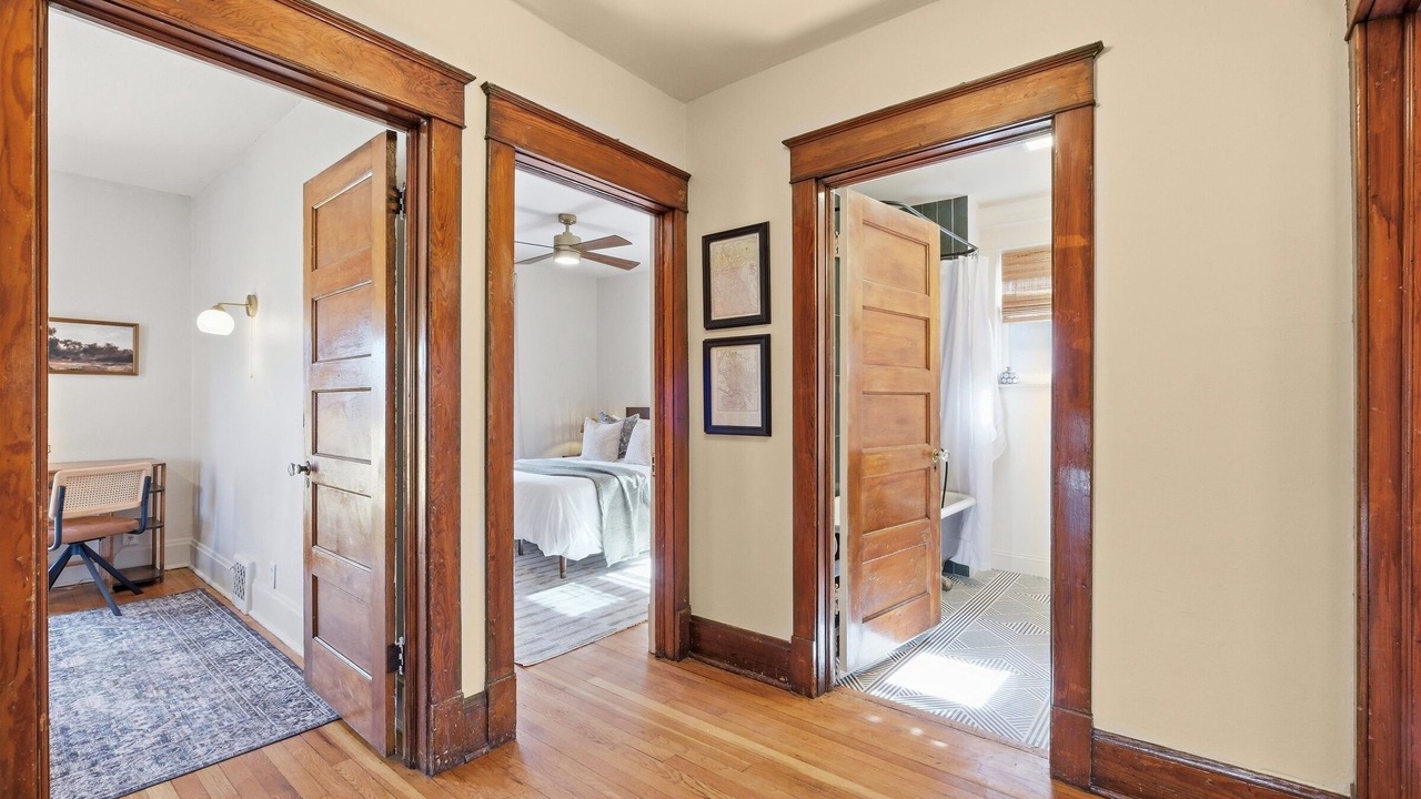 Photo of Bedroom in Midtown - Westport