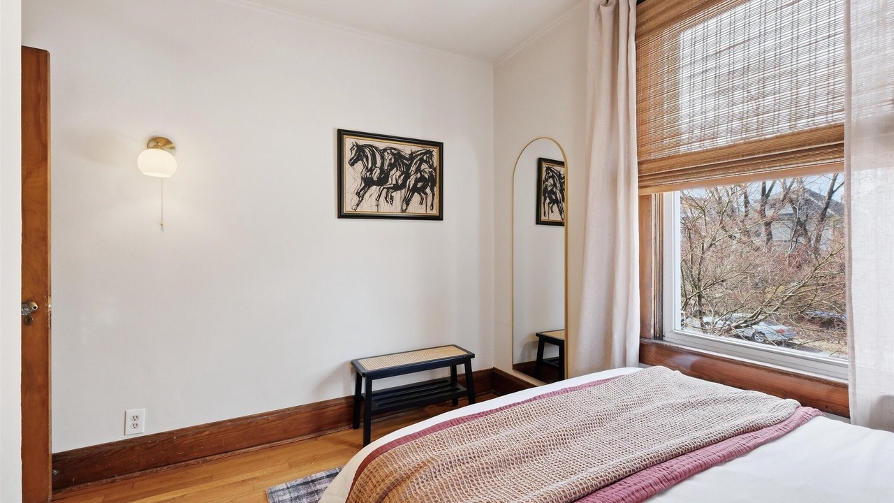 Photo of Bedroom in Midtown - Westport