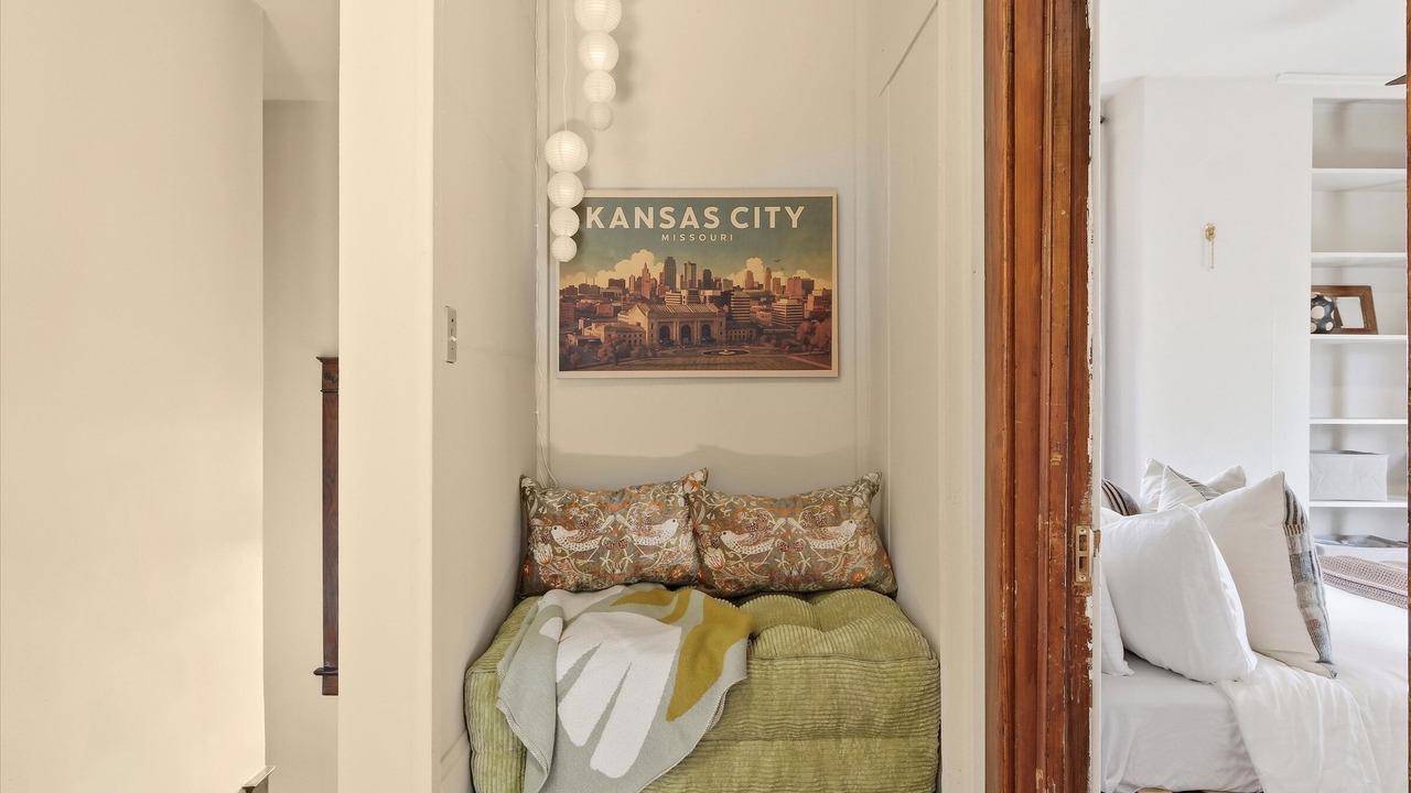 Photo of Bedroom in Midtown - Westport