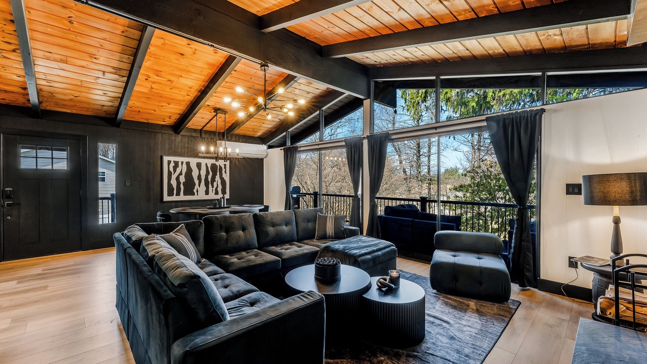 Photo of Livingroom in Tunkhannock Township