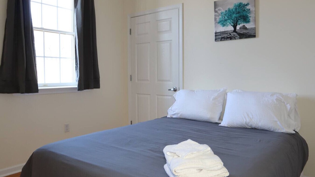 Photo of Bedroom in Belleville
