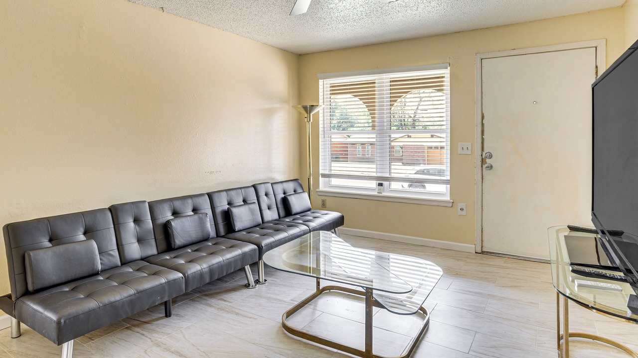 Photo of Livingroom in Central Oklahoma City