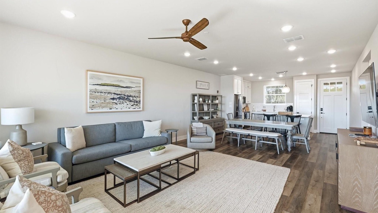 Photo of Livingroom in Graford