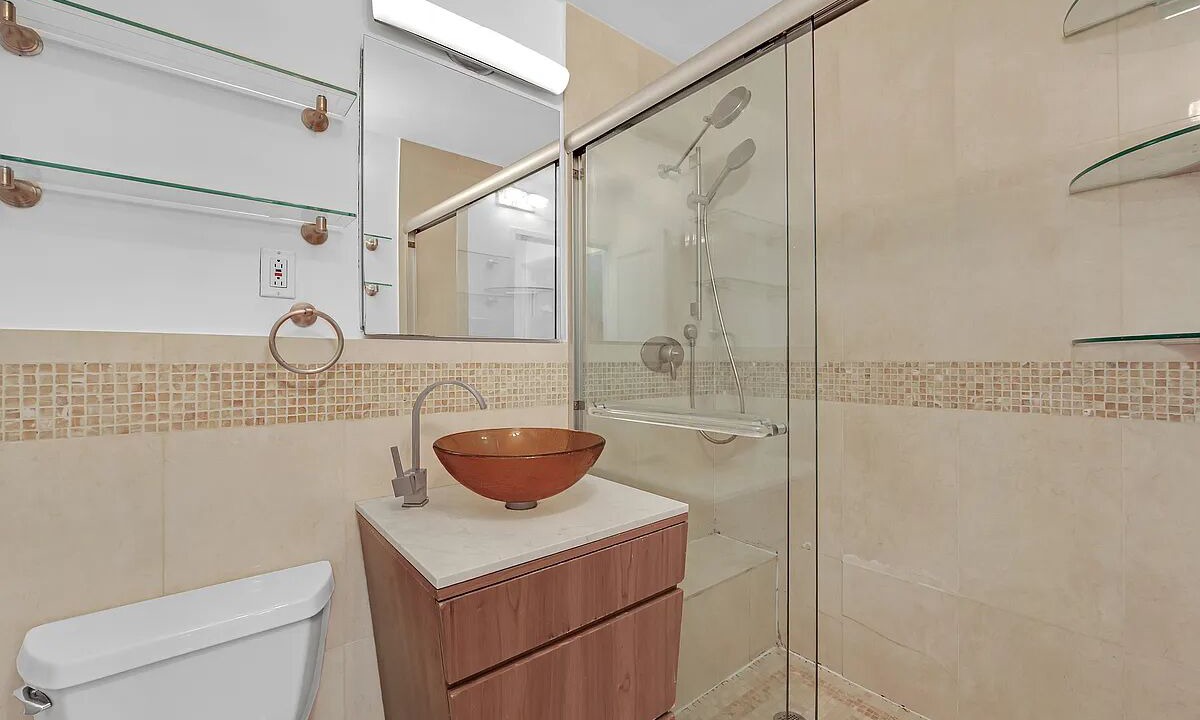 Photo of Bathroom in Tudor City