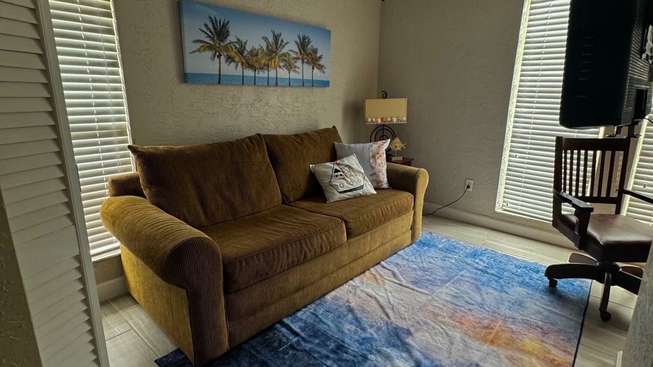 Photo of Livingroom in Harbor Hills