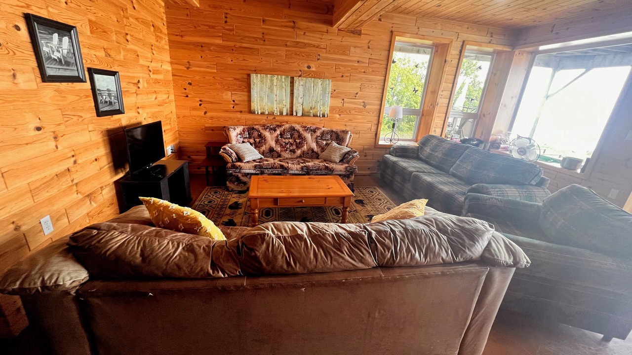 Photo of Livingroom in Miller Lake