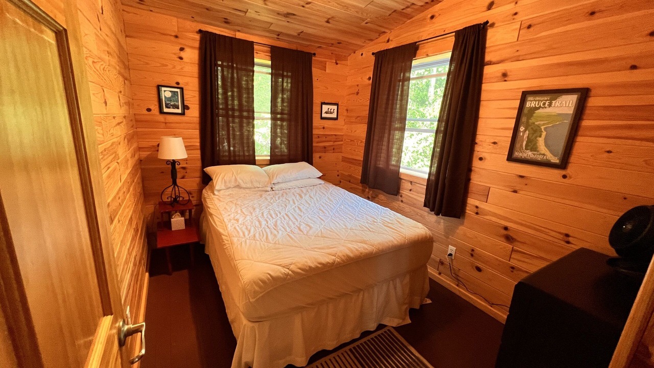 Photo of Bedroom in Miller Lake