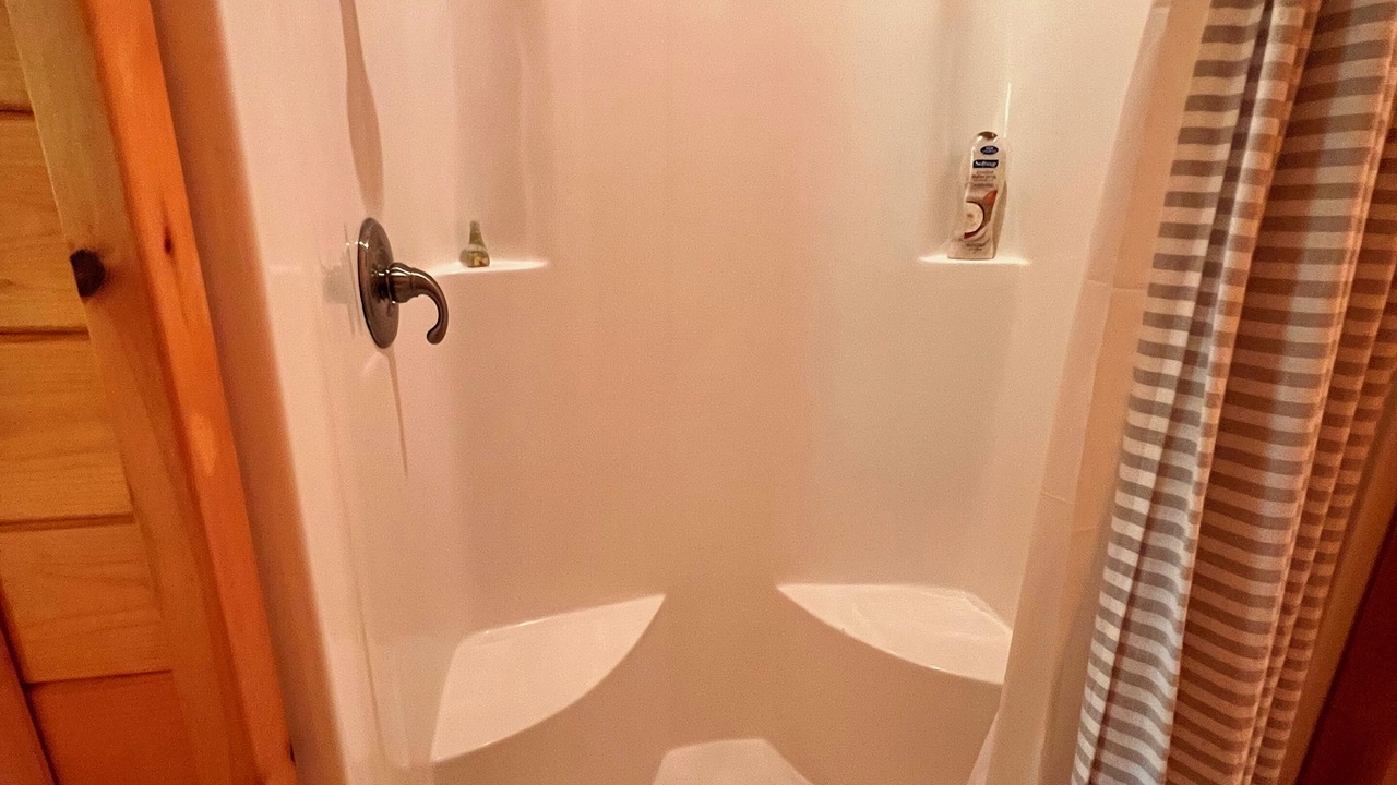 Photo of Bathroom in Miller Lake
