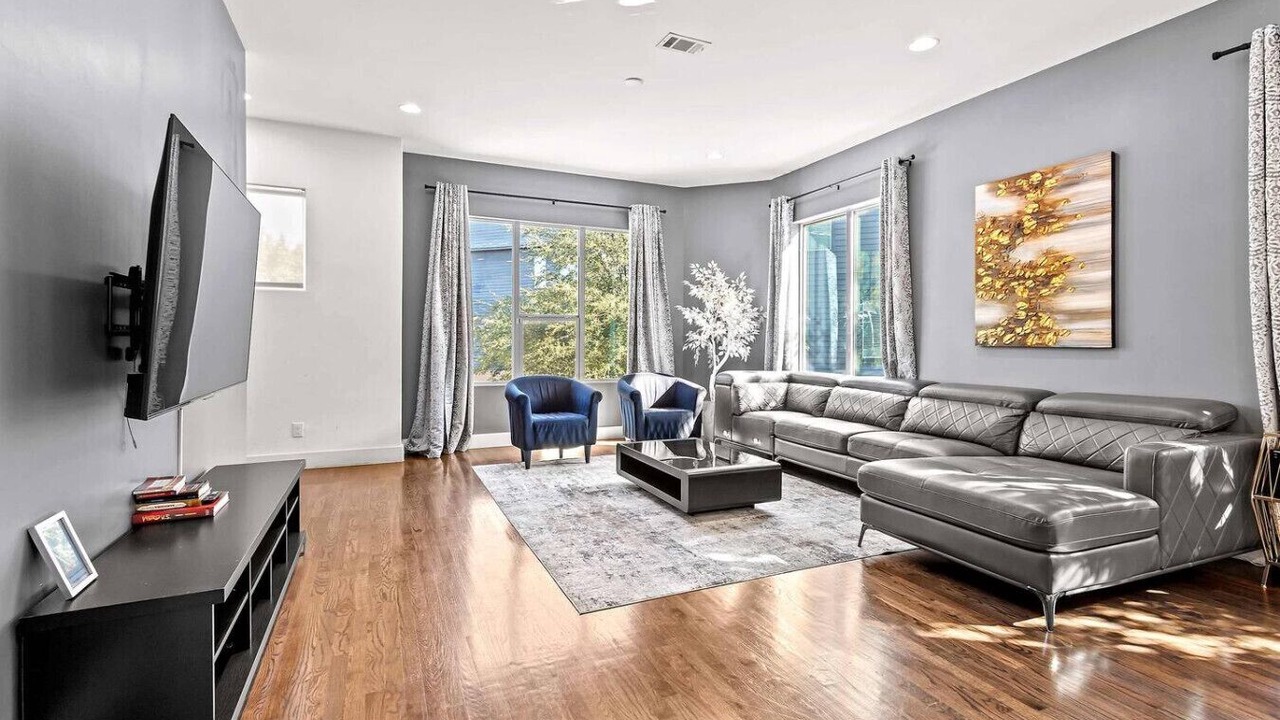 Photo of Livingroom in Old East Dallas