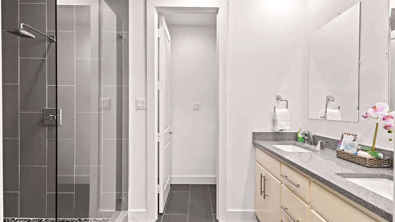 Photo of Bathroom in Old East Dallas