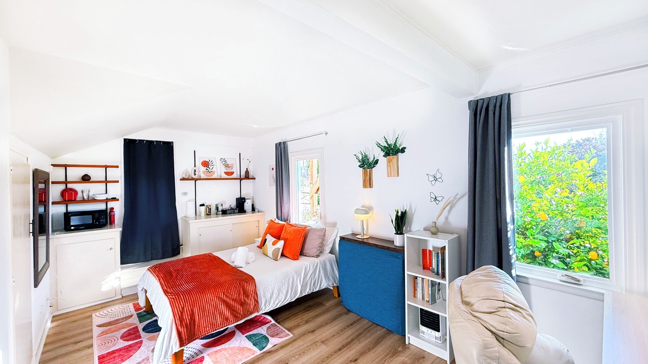 Photo of Bedroom in Berkeley Hills