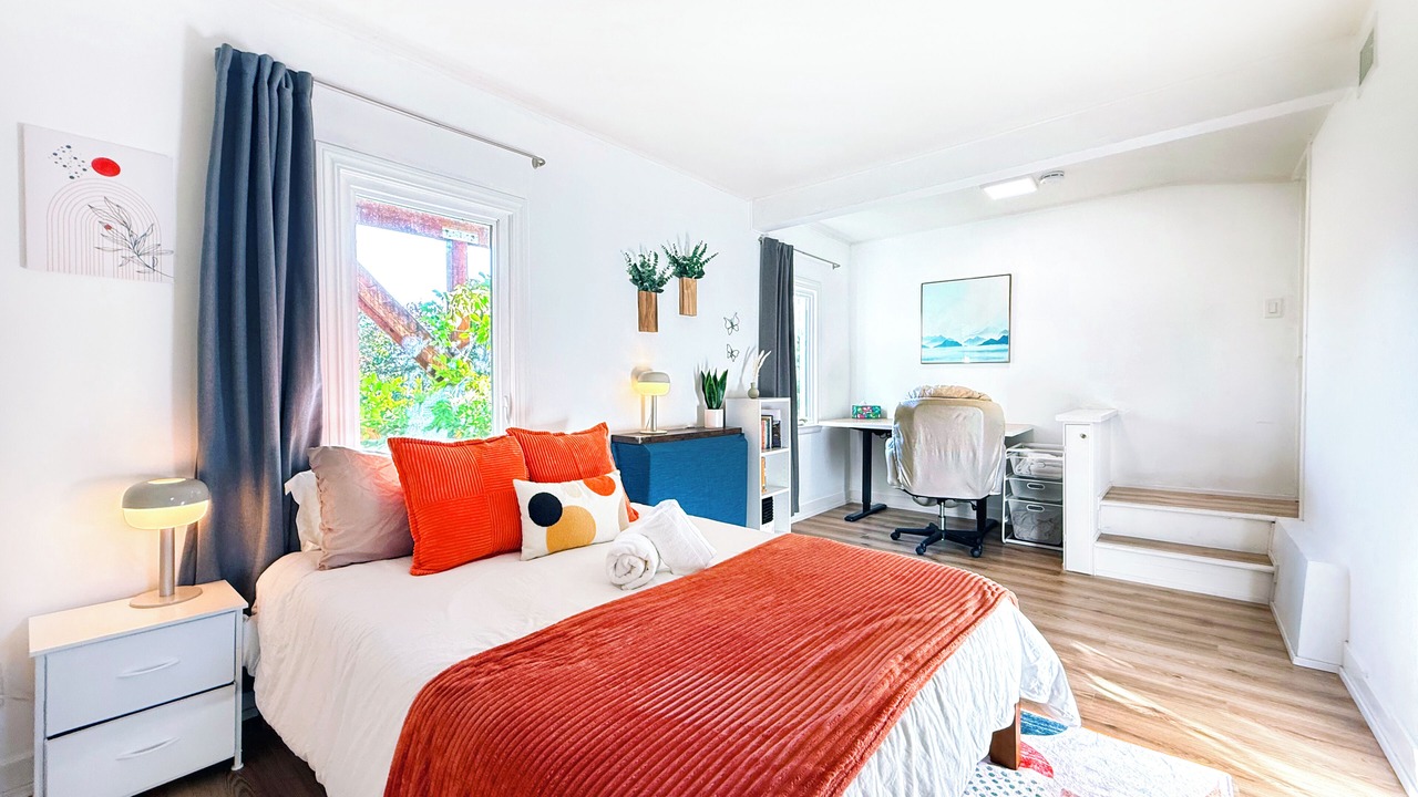Photo of Bedroom in Berkeley Hills