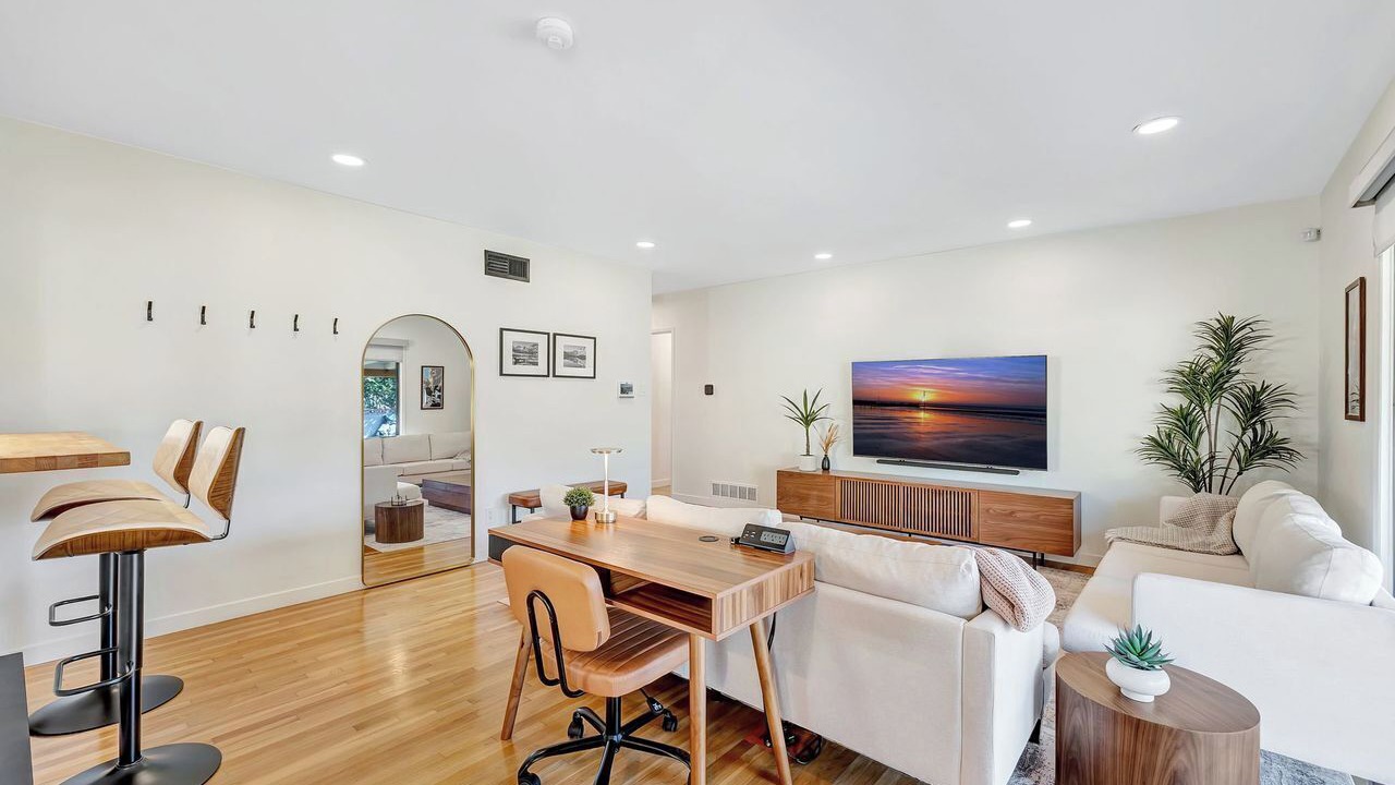 Photo of Livingroom in Norwalk