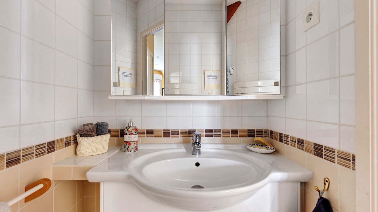 Photo of Bathroom in Cerelles