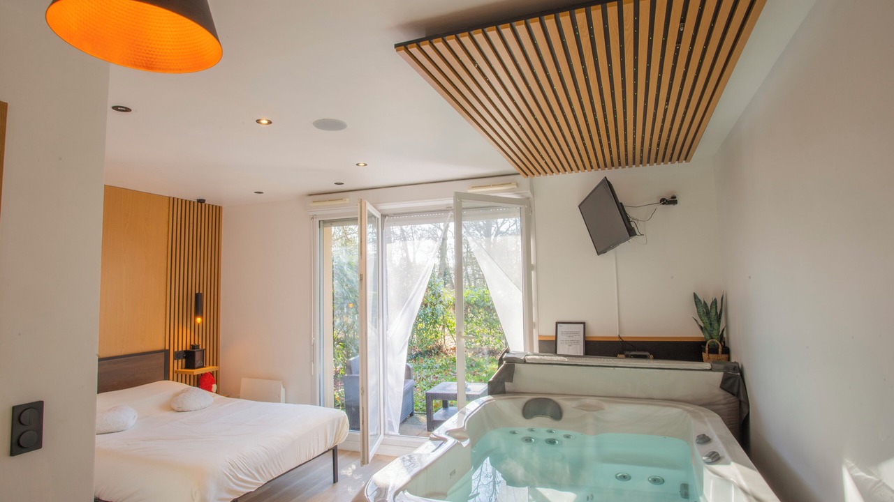 Photo of Bedroom in Saint-Germain-les-Corbeil