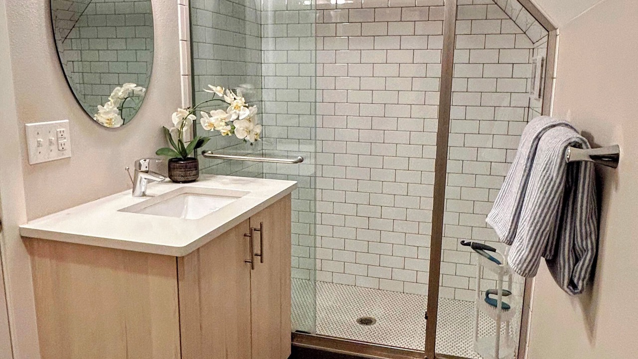 Photo of Bathroom in Cole
