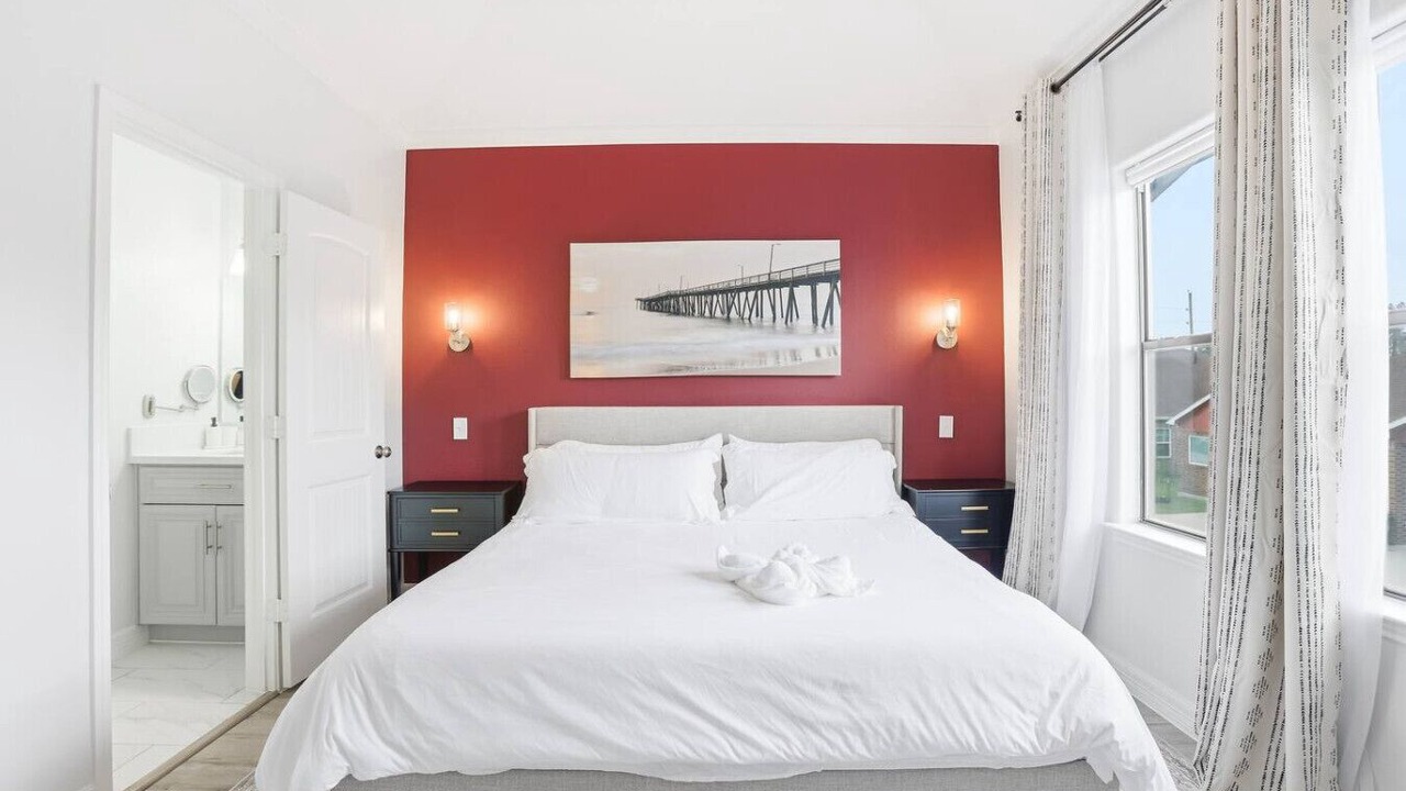 Photo of Bedroom in Greater Fondren Southwest