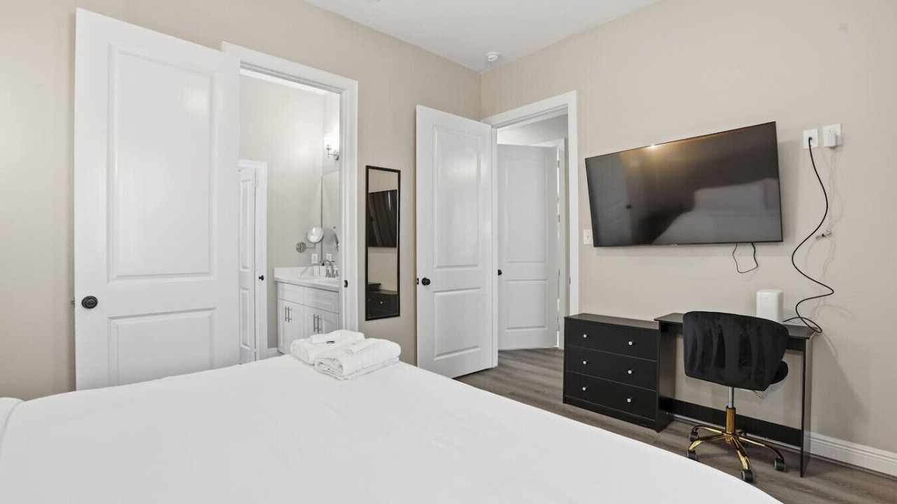 Photo of Bedroom in Greater Fondren Southwest