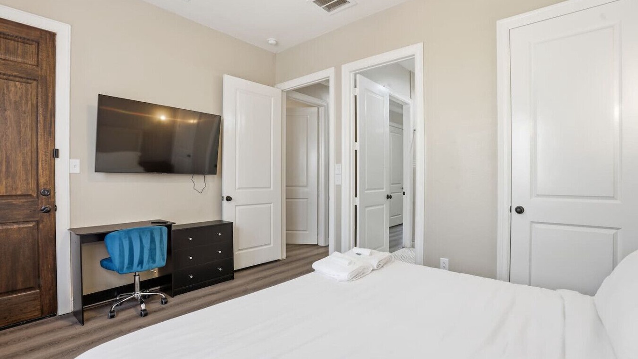 Photo of Bedroom in Greater Fondren Southwest