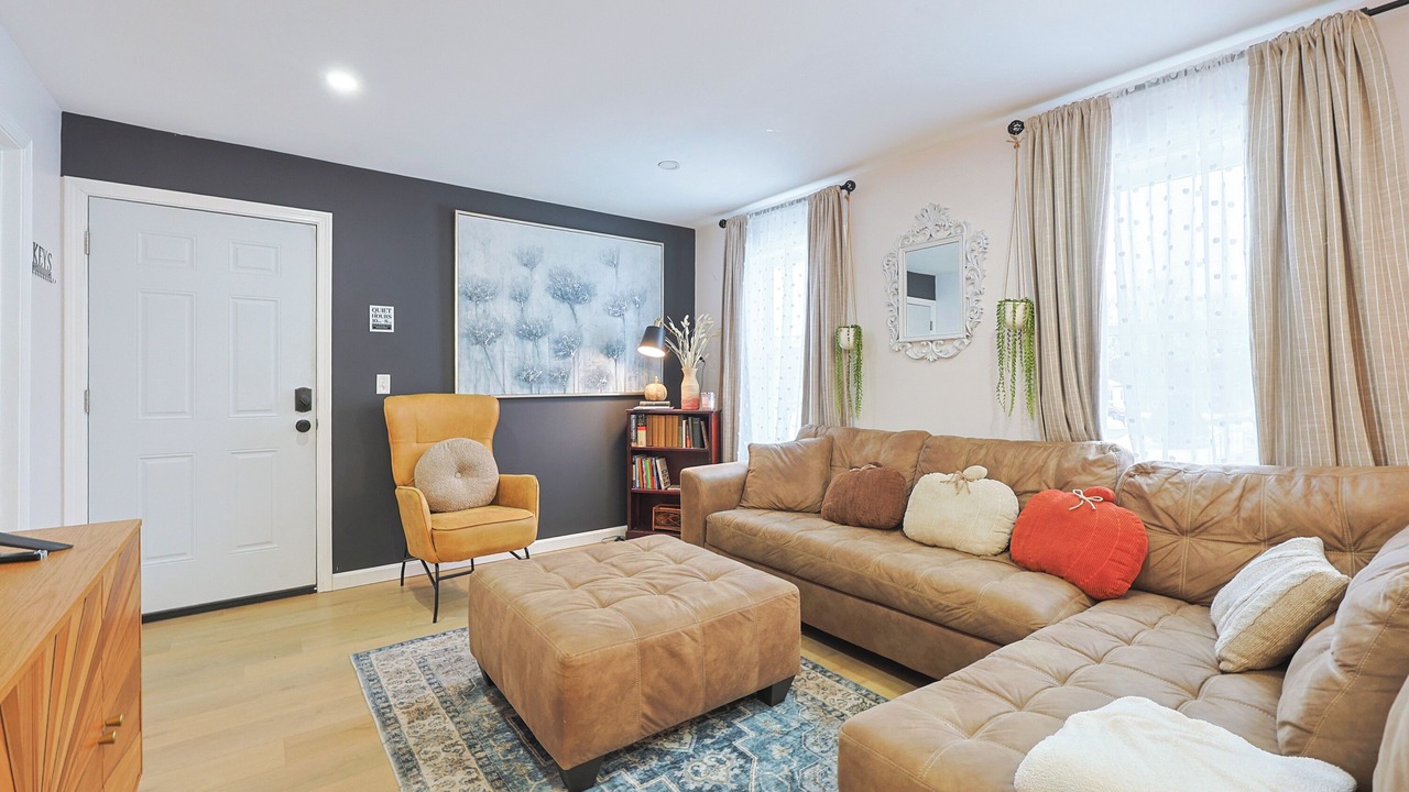 Photo of Livingroom in Providence