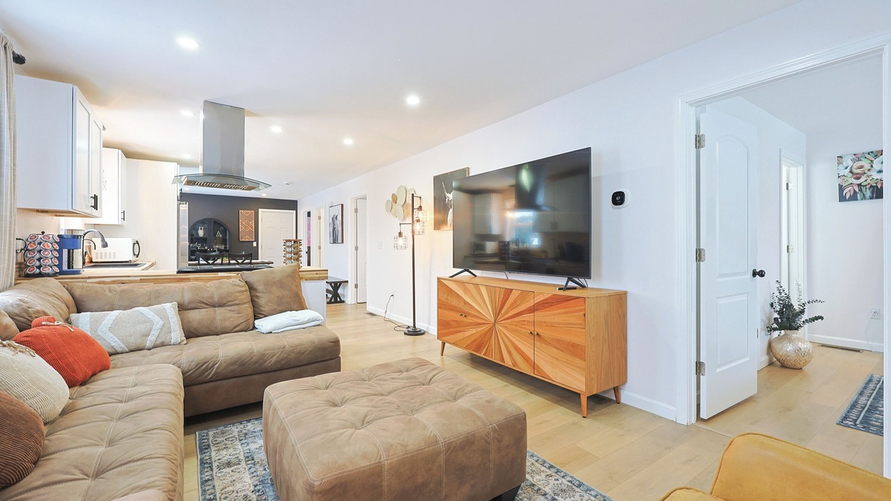 Photo of Livingroom in Providence
