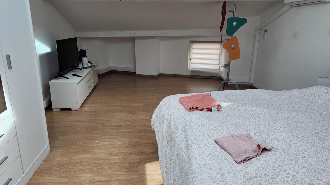 Photo of Bedroom in Nimes City Centre
