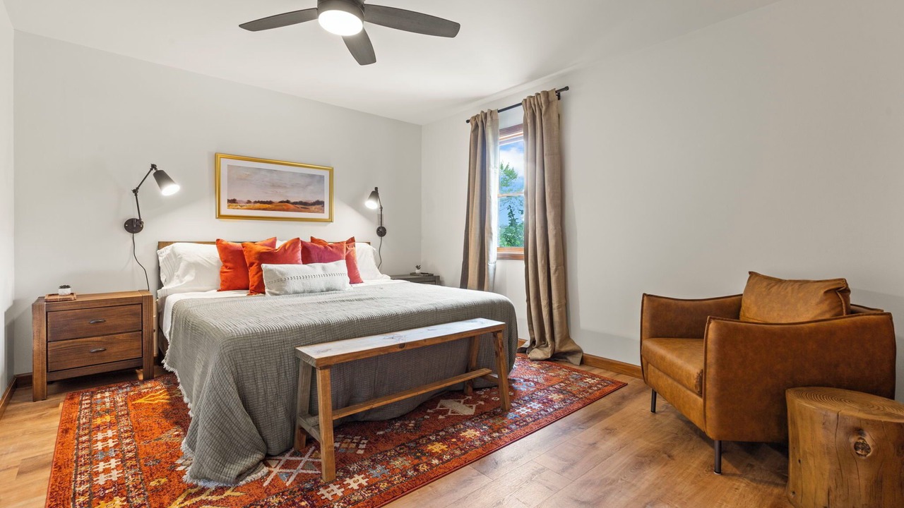 Photo of Bedroom in Logan