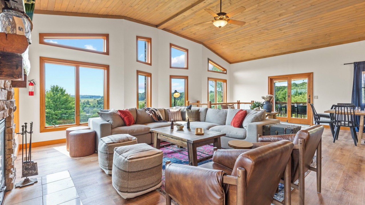 Photo of Livingroom in Logan