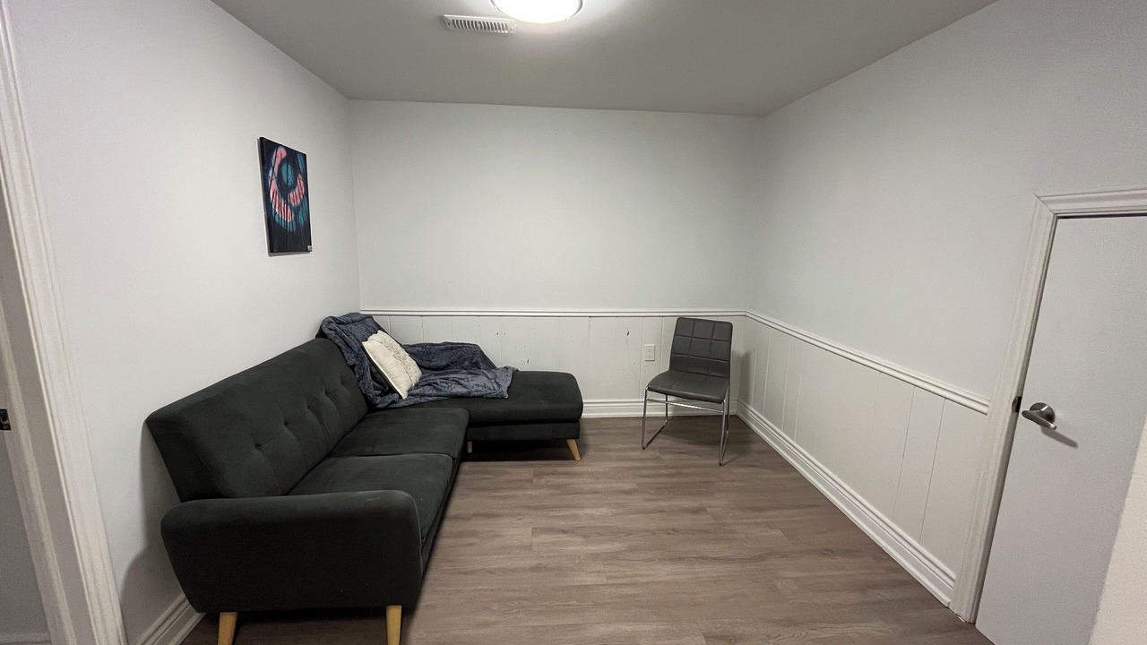 Photo of Livingroom in Durham Region