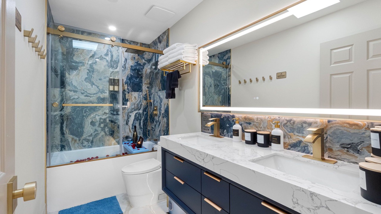 Photo of Bathroom in Town N County Park