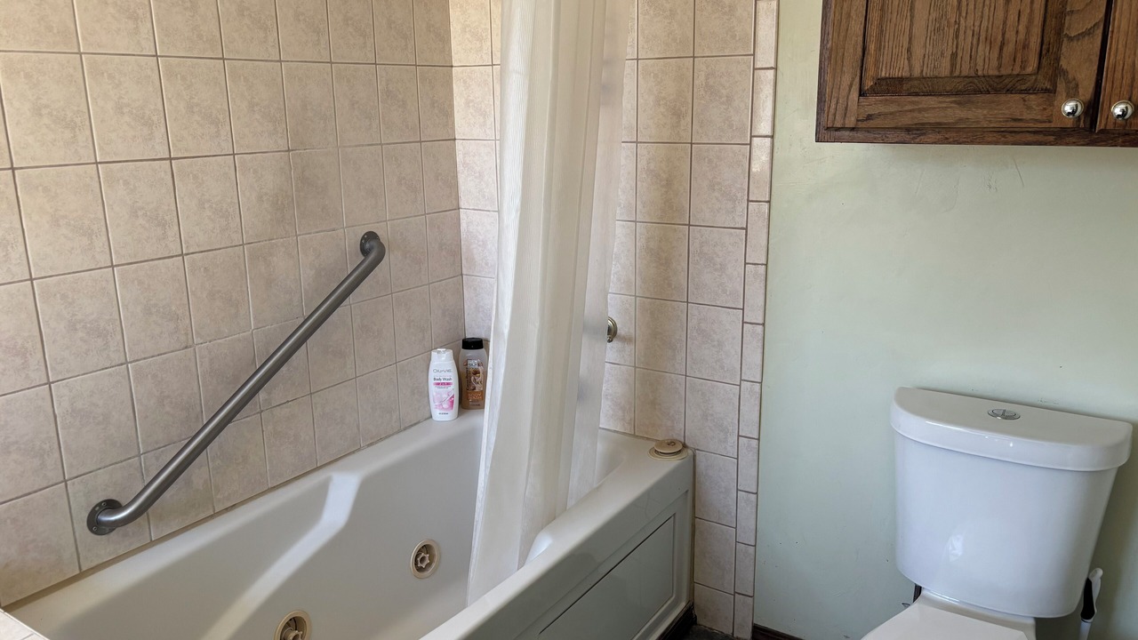 Photo of Bathroom in Central Oklahoma City
